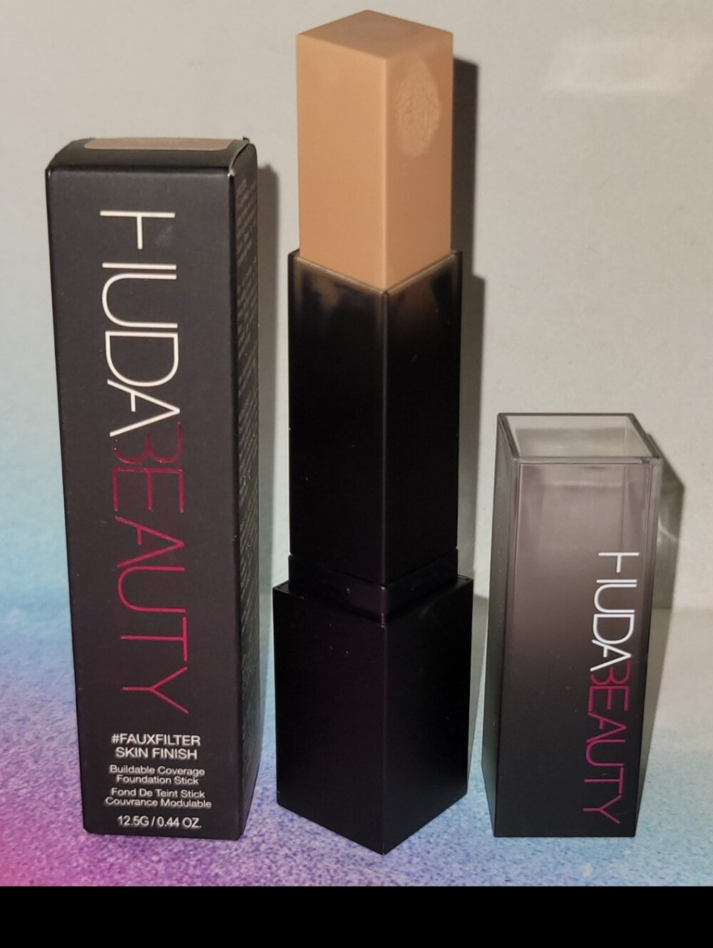 Huda Beauty Faux Filter Skin Finish Foundation Stick Beignet